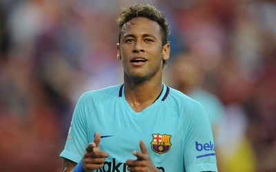 三亿电竞-克拉马里奇点球稳稳命中左下角